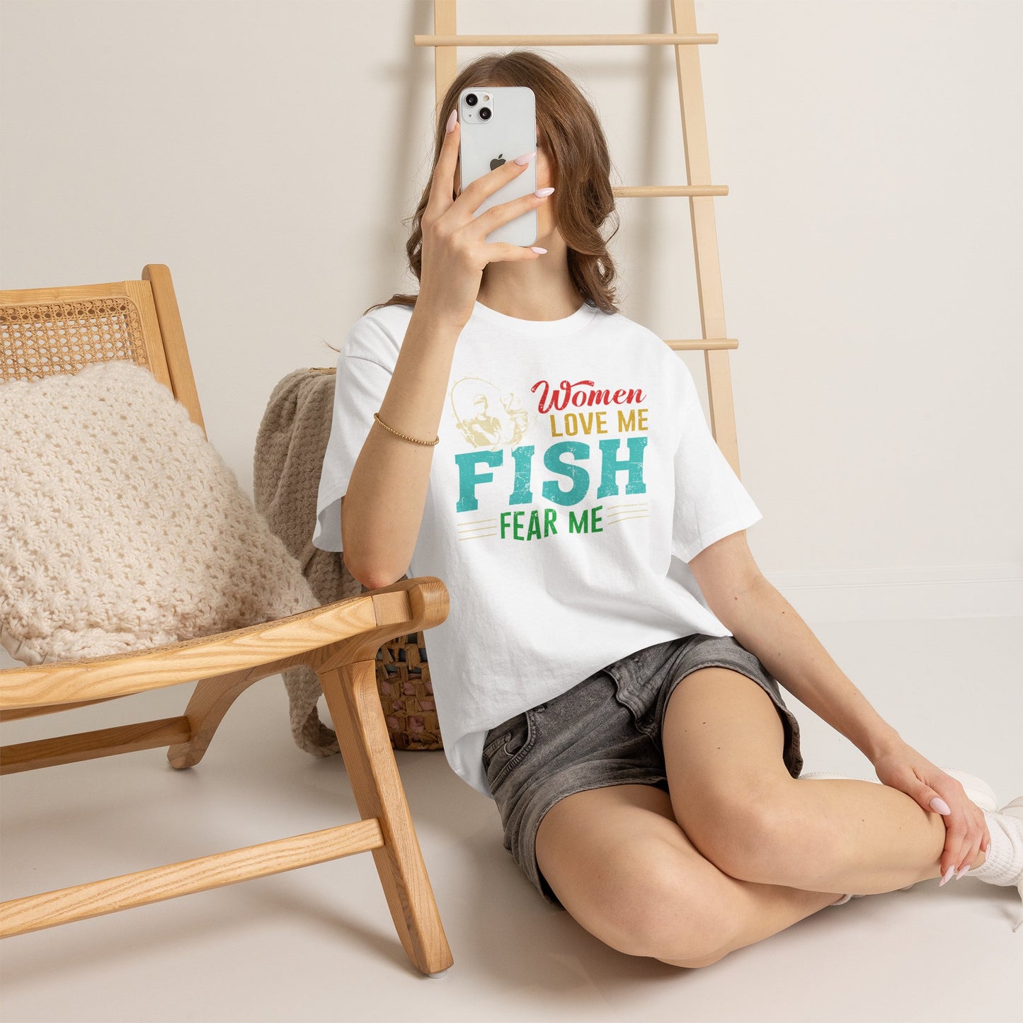 Fishing T-Shirt "Women Love Me, Fish Fear Me" – Funny Fisherman Tee